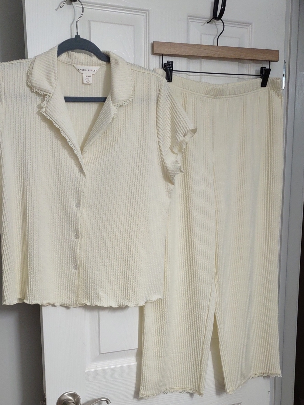 Laura Ashley Cream Ribbed Two-Piece Pajama Set Never Worn. Size Medium.